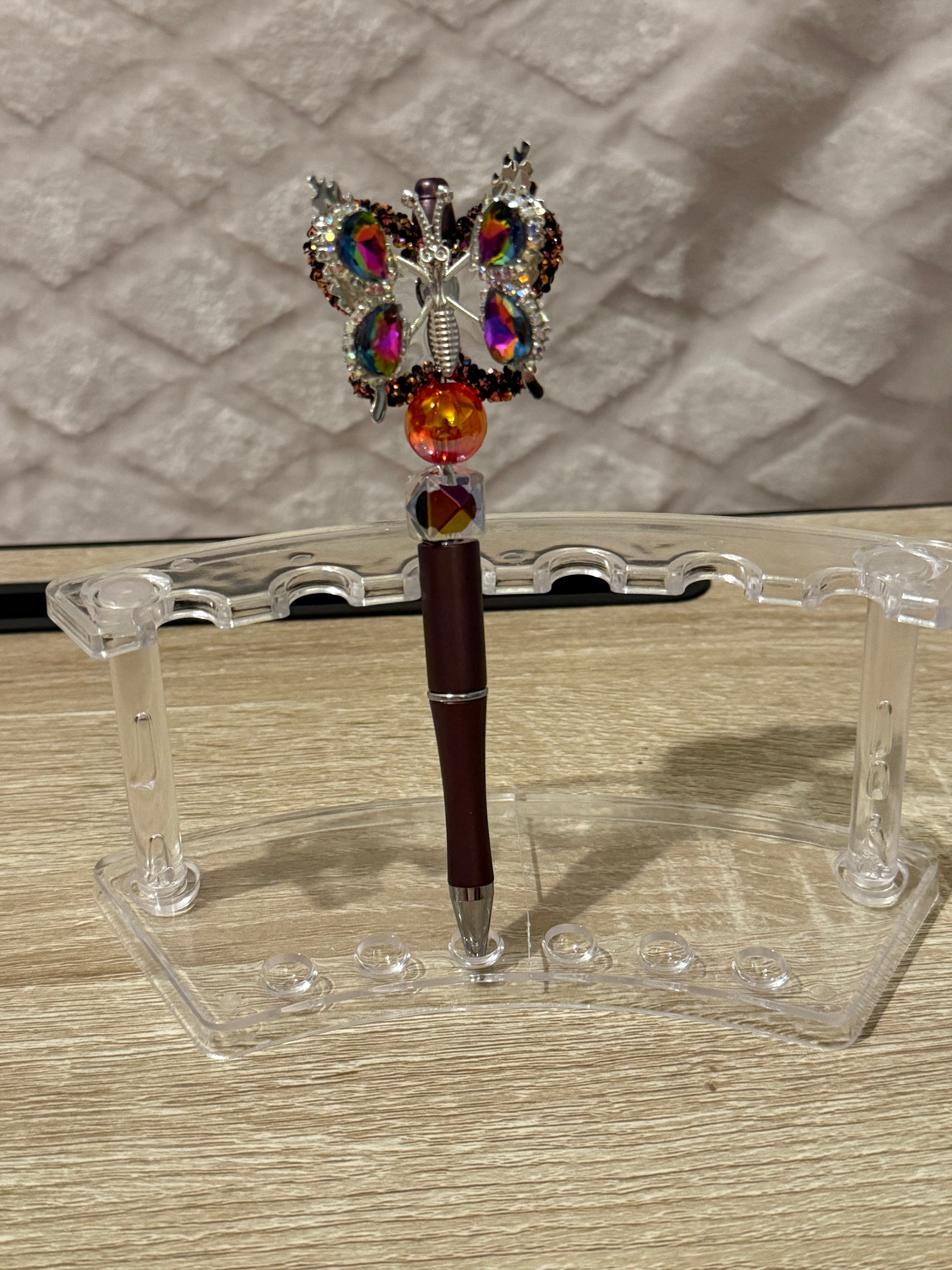 Large “Butterfly” Focal Pen