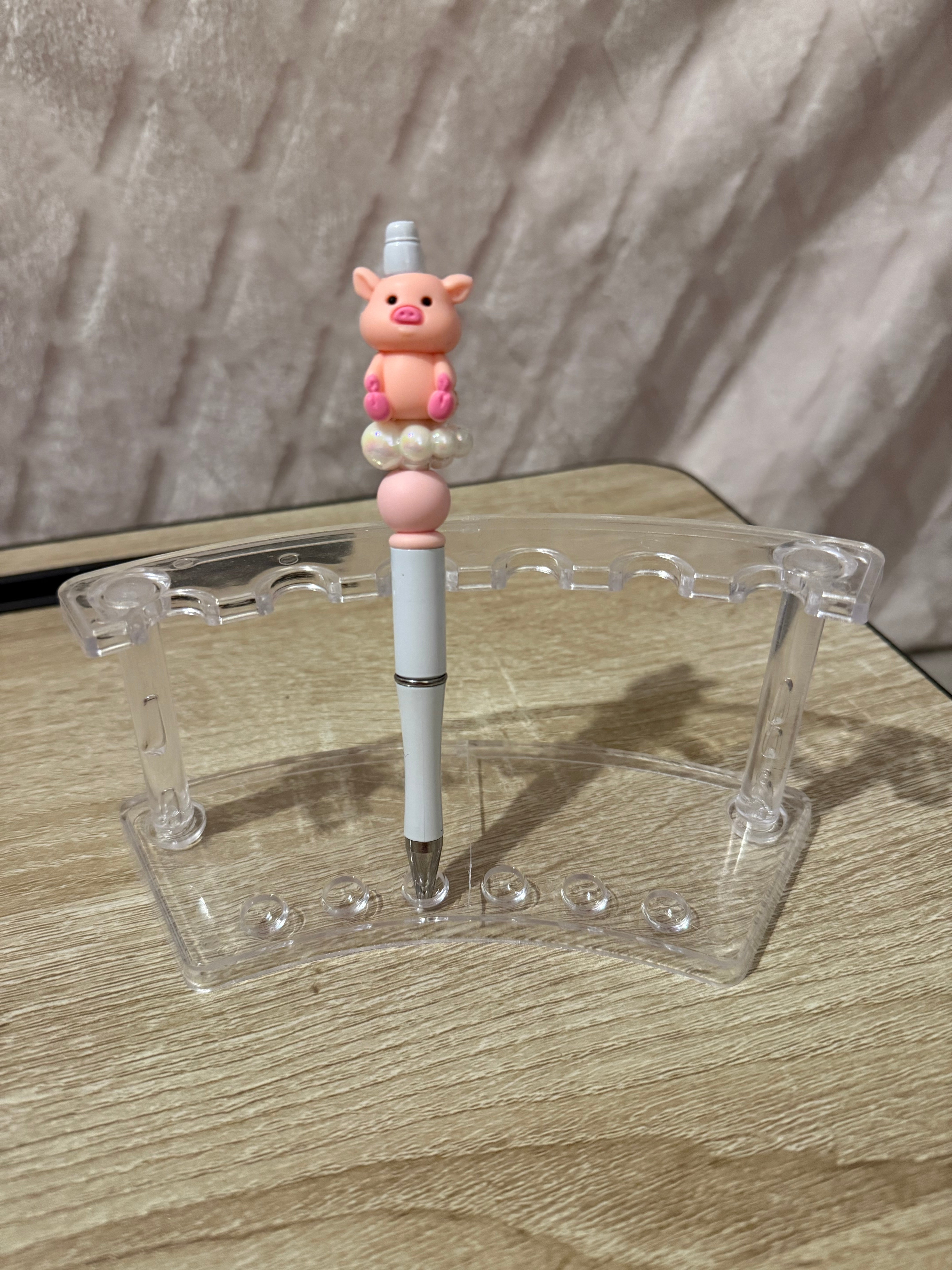 White “Pig On A Cloud” Focal Pen