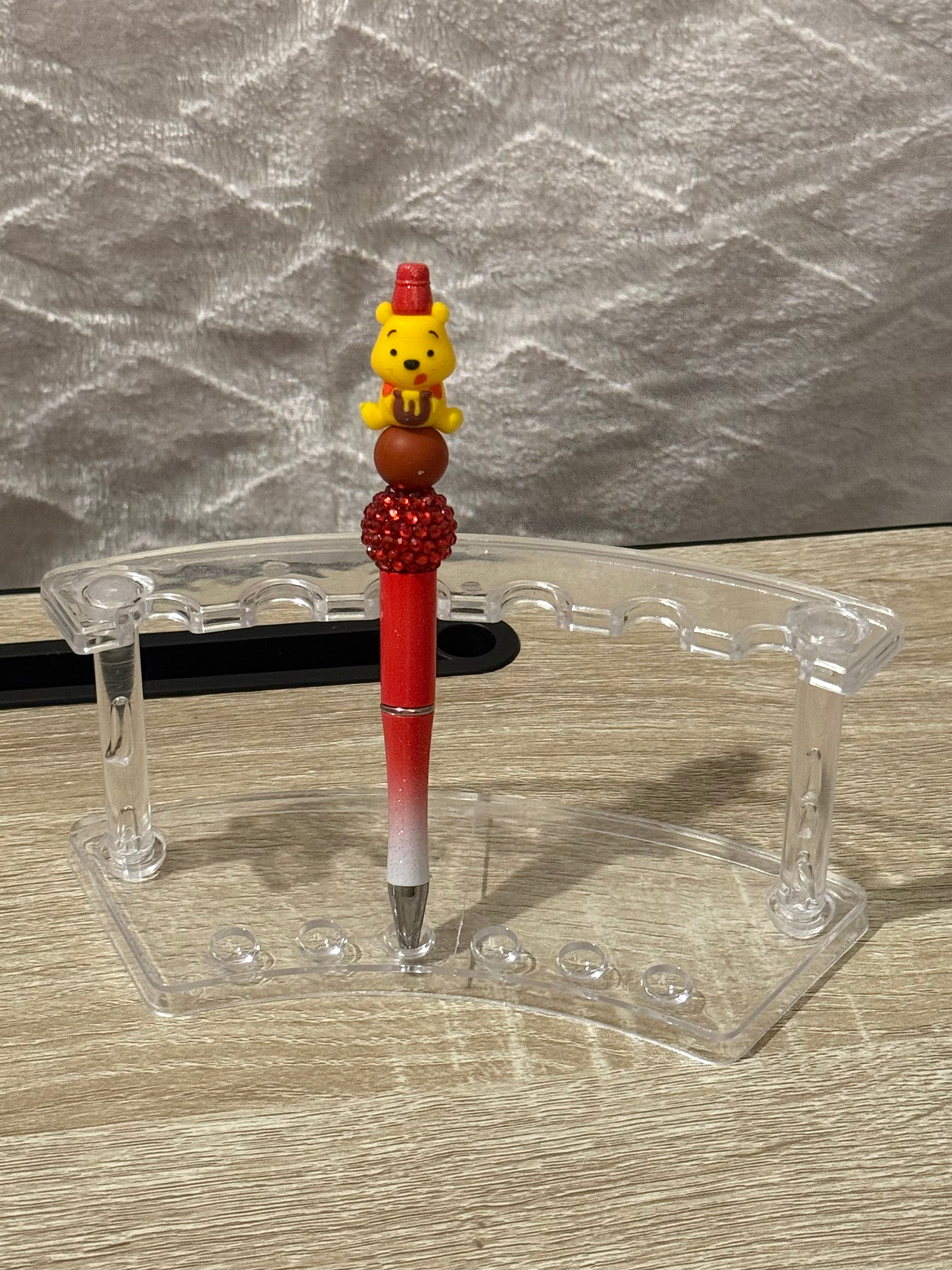 Red & White Ombré “Yellow Bear” Focal Pen