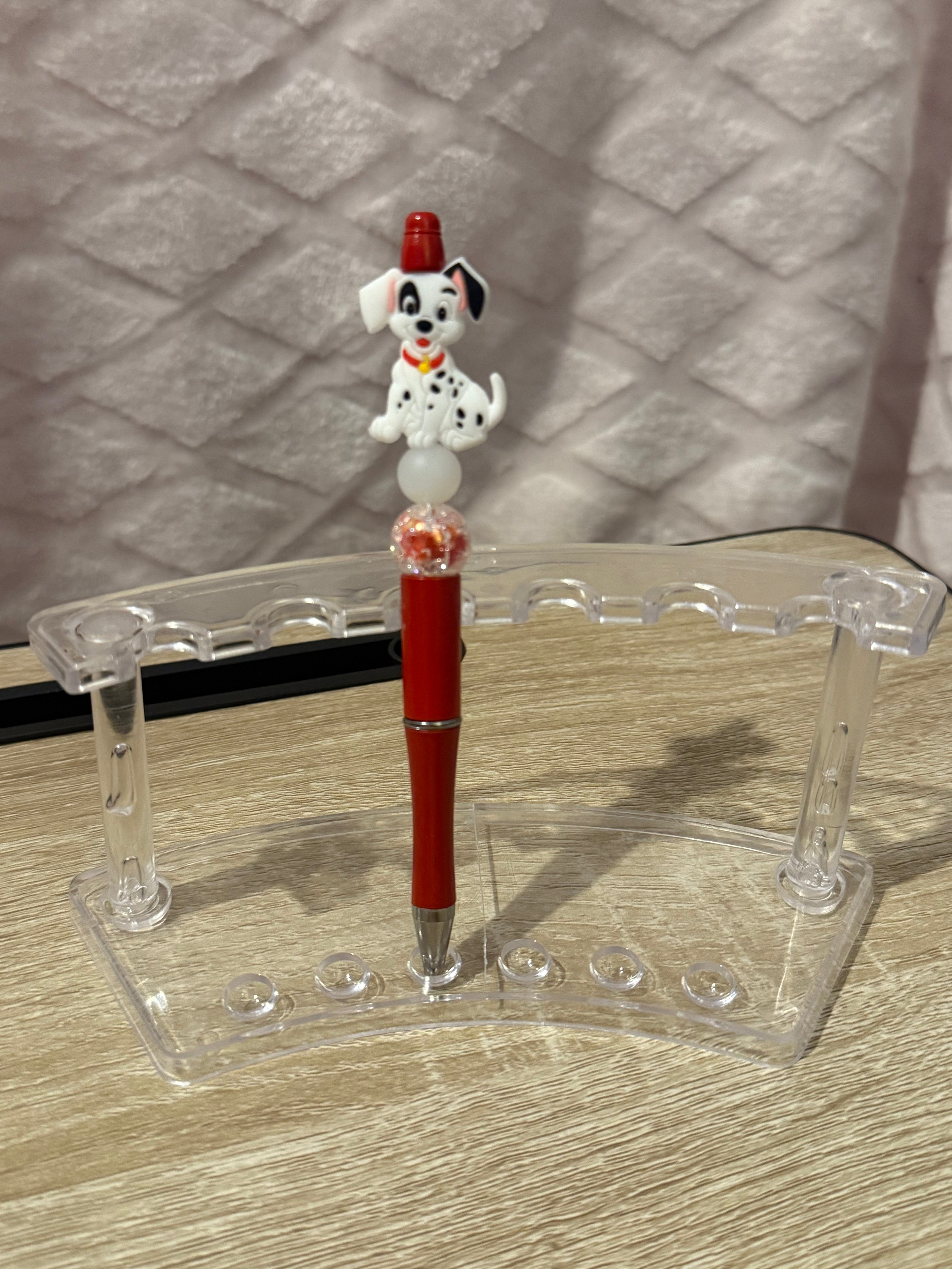 “Dalmatian” Focal Pen