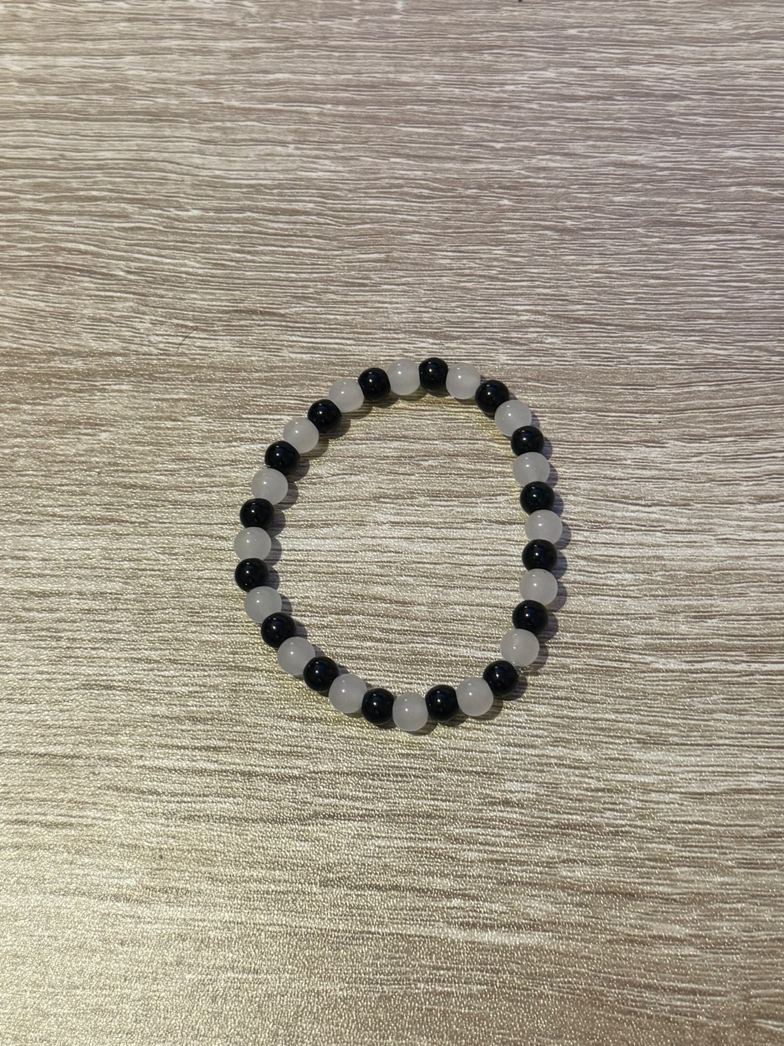 Small Black and Clear Beaded Bracelet (Medium - 16cm)